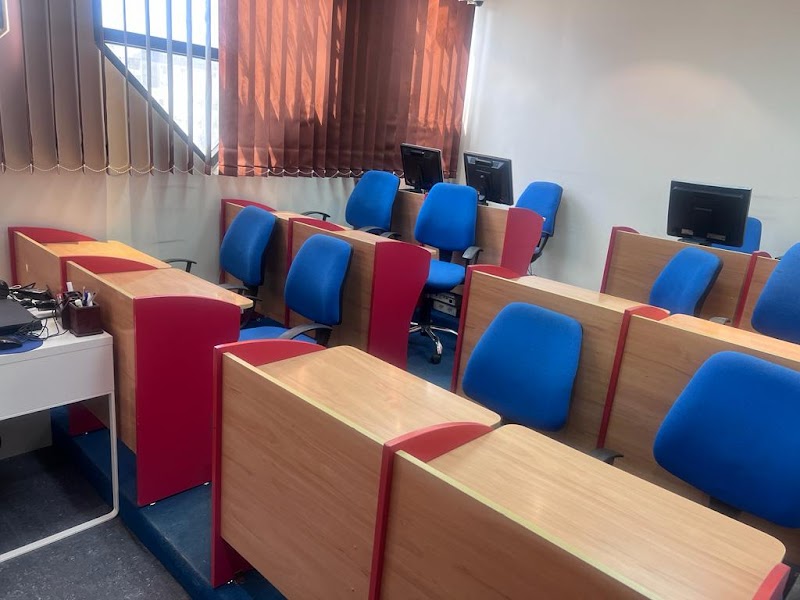 مركز نيو كومتيويرن للتدريب 2