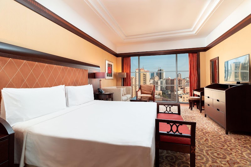 هوليدي إن السالمية 2