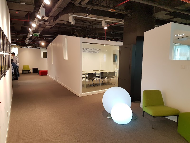 مدرسة هولت للتجارة الدولية 4