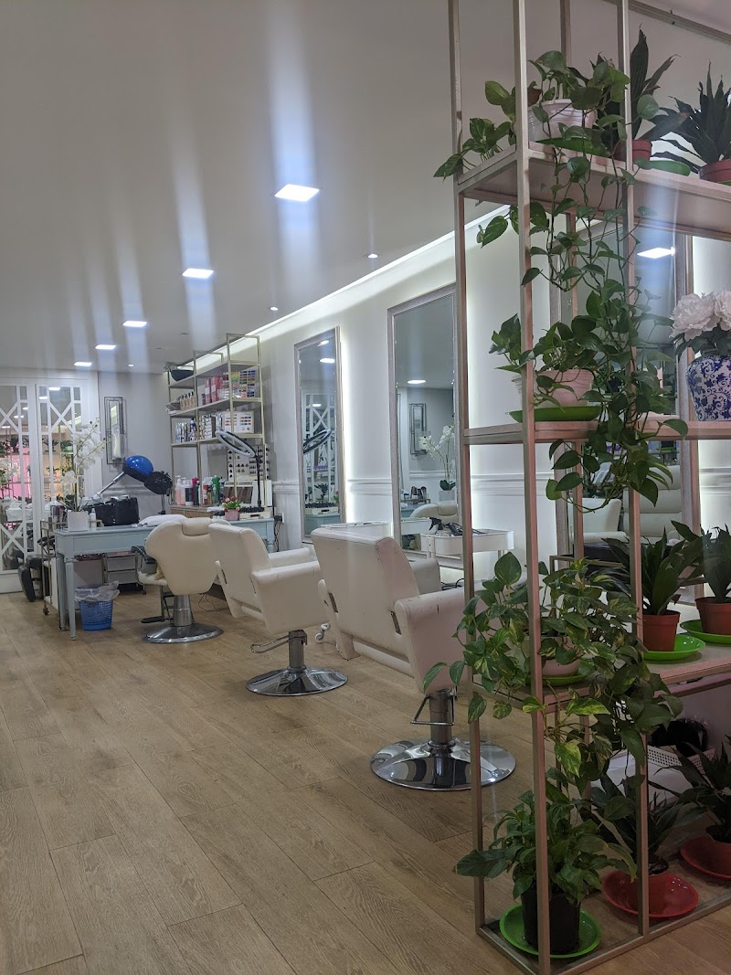 صالون قديرة للتجميل