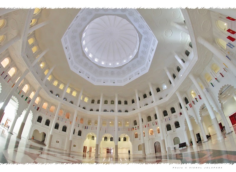 الجامعة الأمريكية في الشارقة 3