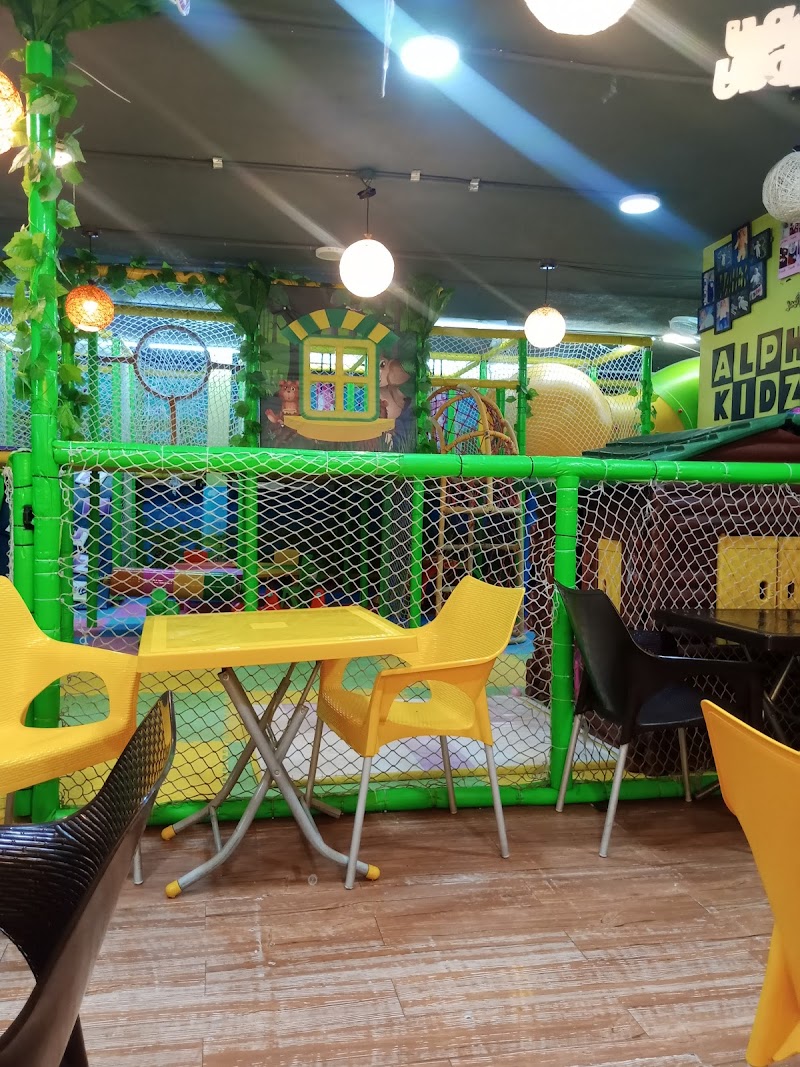 نادي ألفا كيدز