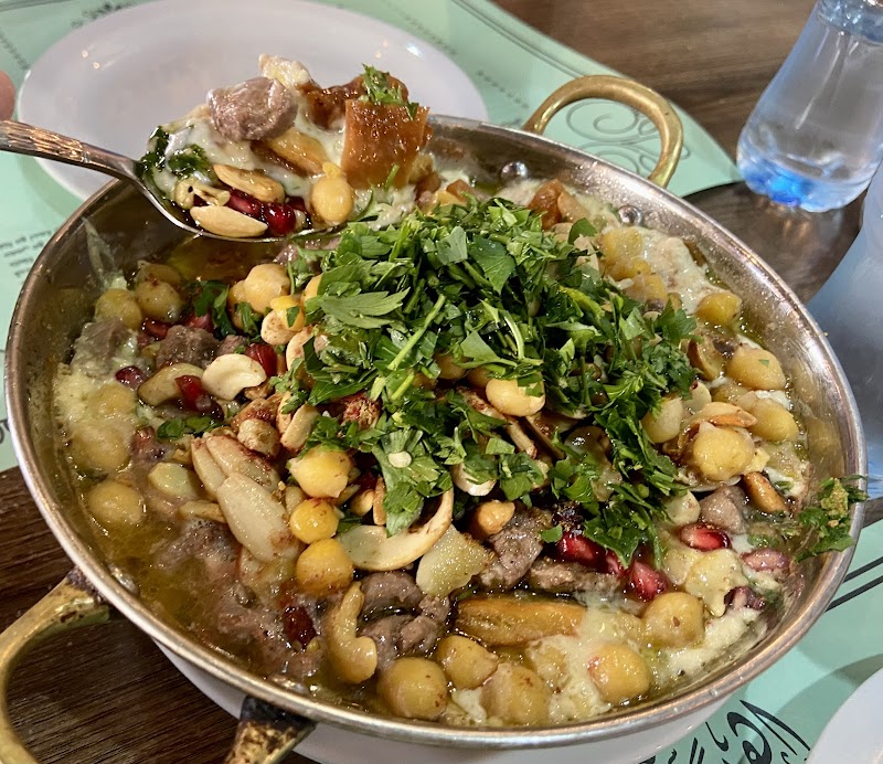 مطعم خميس رام الله 9