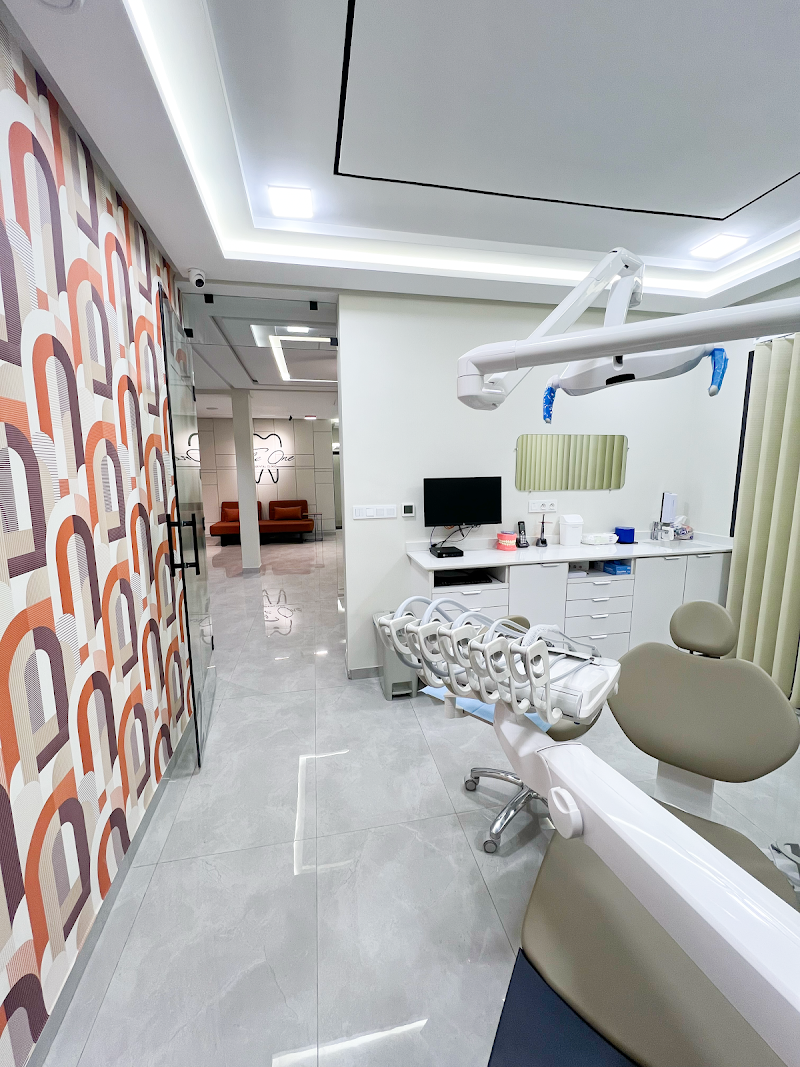 عيادة الأسنان الواحدة 3