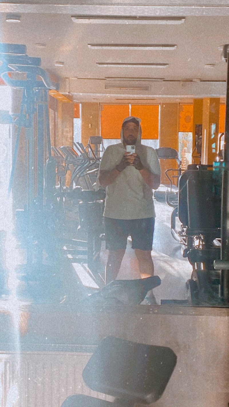 طاقة صالة الألعاب الرياضية 4