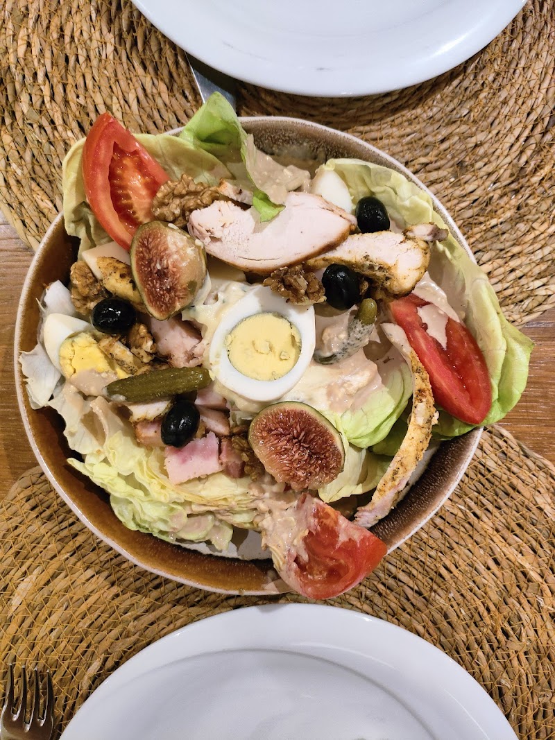 مطعم البحر الأبيض المتوسط 2