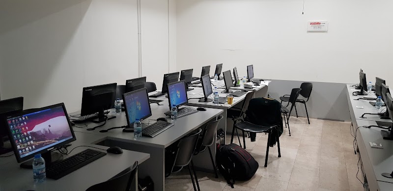 USAL - جامعة العلوم والفنون في لبنان 3