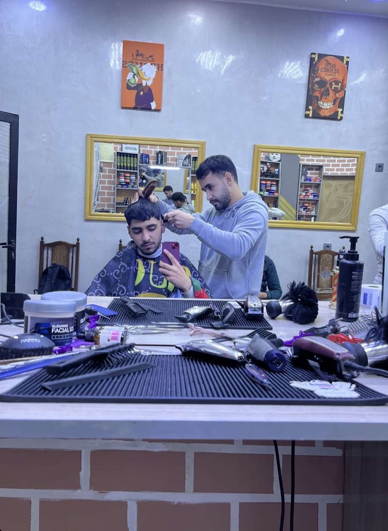 صالون الحلاقة الفاخر 4