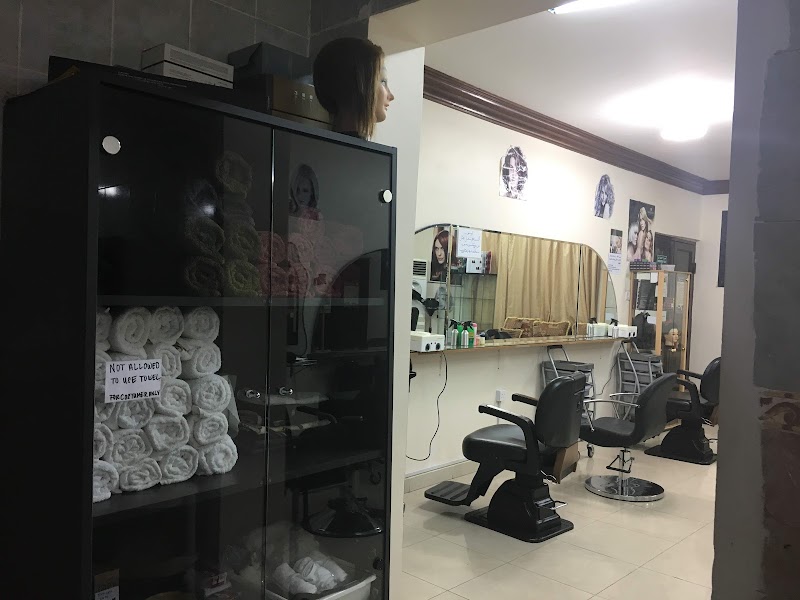 صالون Rehab للتجميل 4