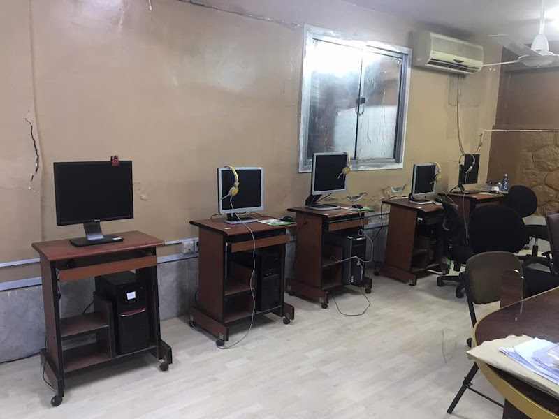 كلية ساي التعليمية اليمنية الصينية 4