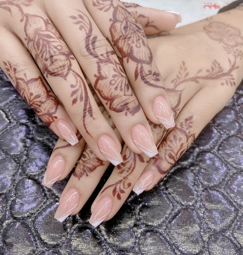 رفيقة تجميل @مول أم القيوين 3