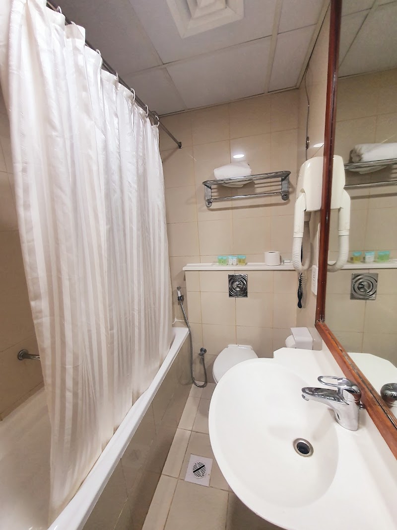 فندق يوريكا 4