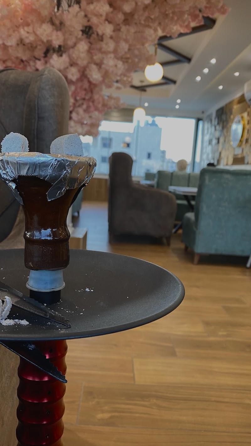 مطعم وكافيه فاما 8