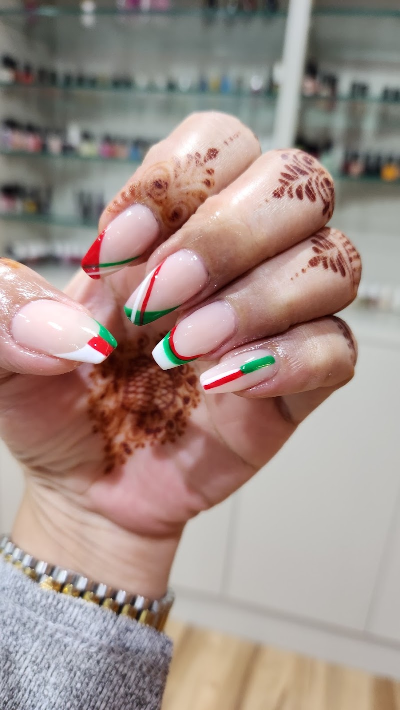 مركز جميلات اللافندر الملكي 2