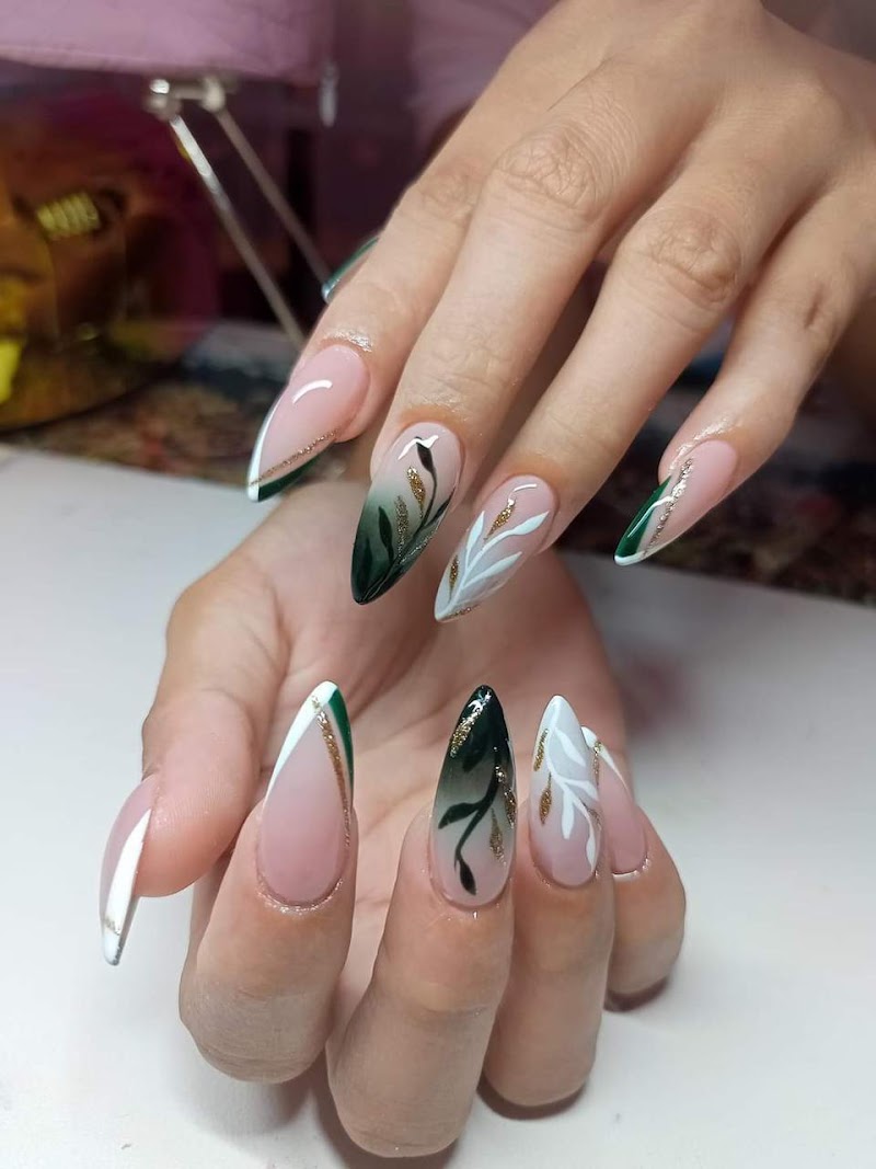 مركز جميلات اللافندر الملكي 4