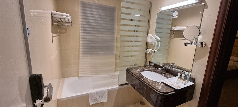 جولدن أوشين 4