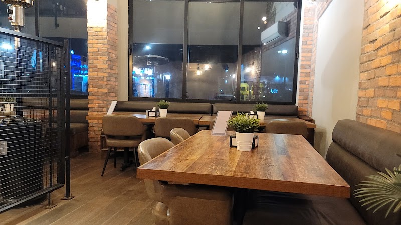 مطعم وكافيه