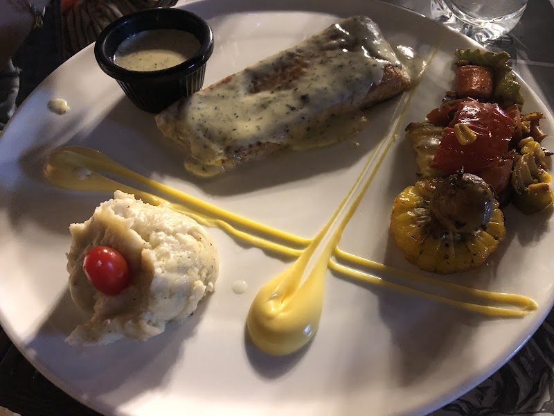 مطعم وكافيه 4