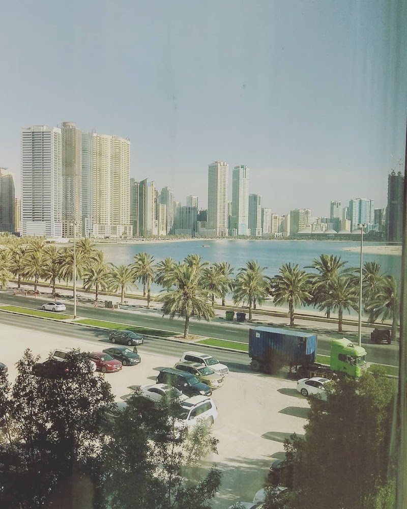 المكتب الرئيسي لشركة الشارقة للتأمين ، برج الراحة 3