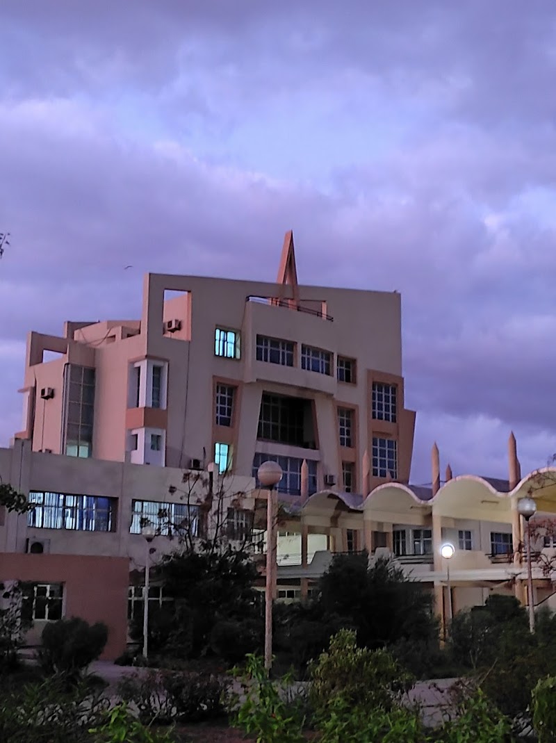 مدرسة الدراسات العليا للاقتصاد وهران 4