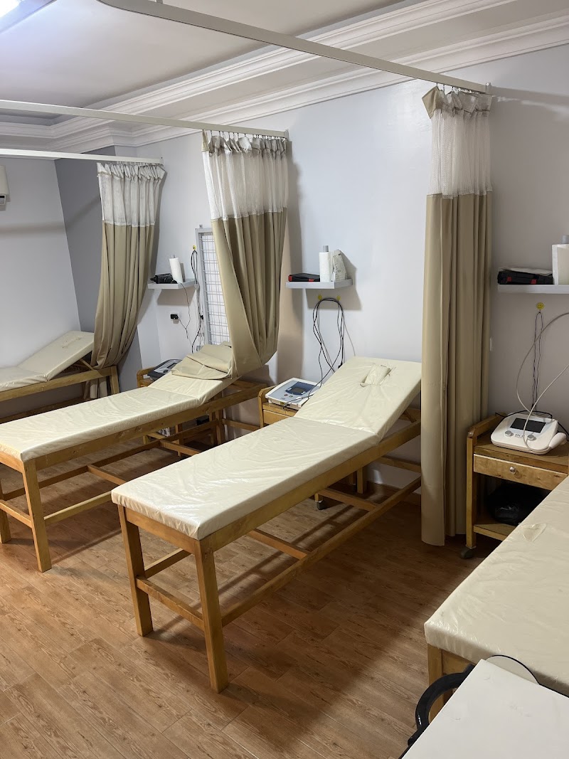 مركز الرواد للعلاج الطبيعي