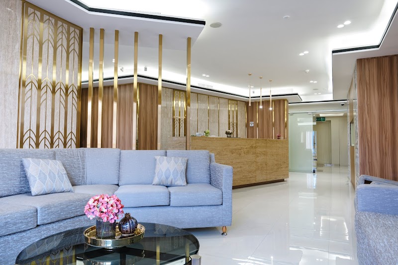 المركز الطبي الكندي 2