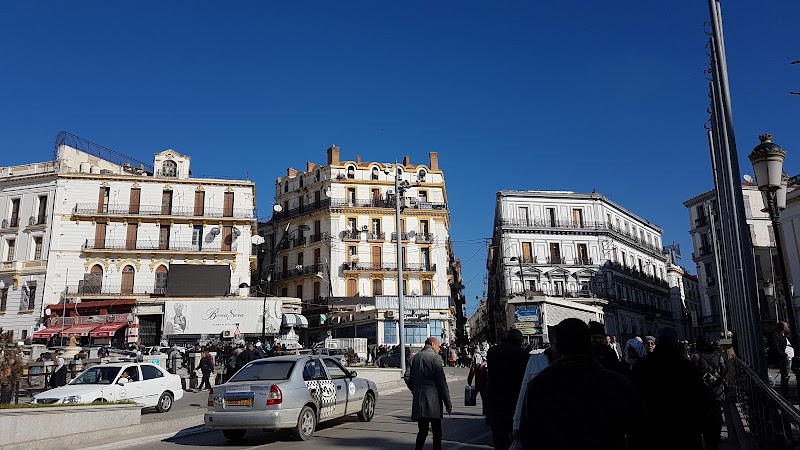 ساحة 1 نوفمبر