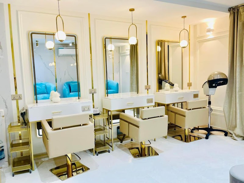 عيادة الجمال د'أستيتيك & صالون تجميل