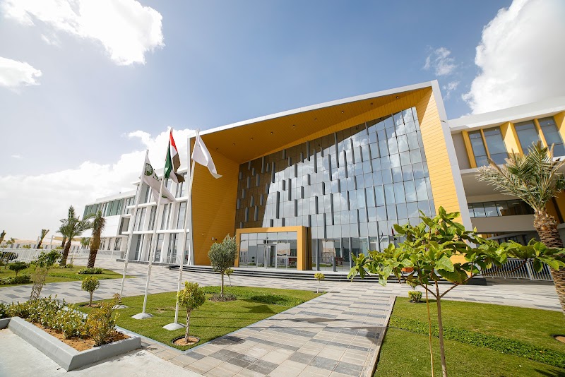 مدرسة الشويفات الدولية 2