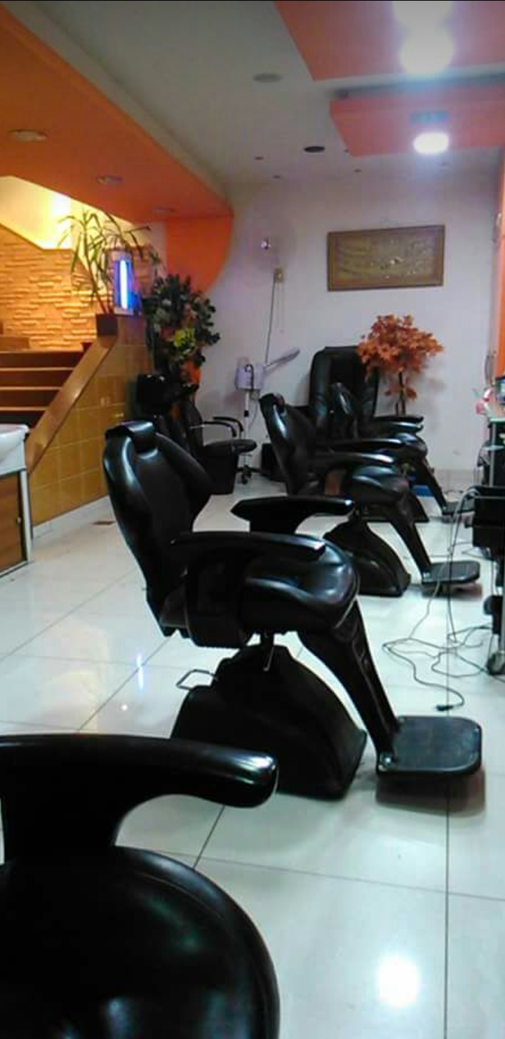 مركز قيقون للحلاقة الرجالية 4