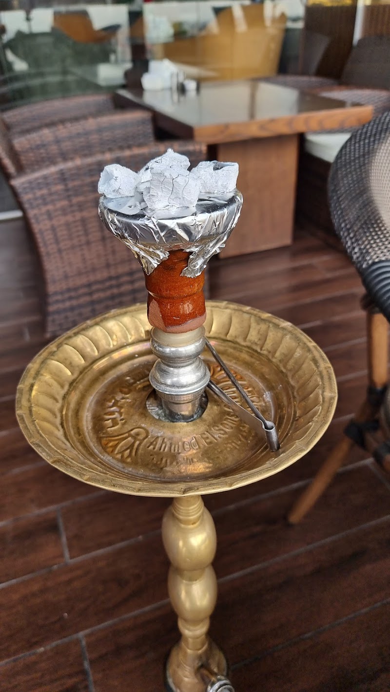 مطعم ومقهى سنديان 8