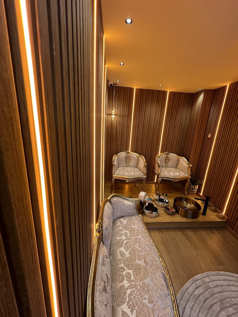 إمباير زين سبا