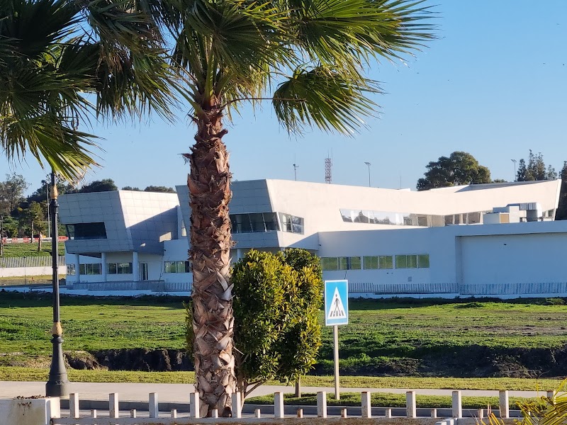 كلية الطب و الصيدلة بطنجة