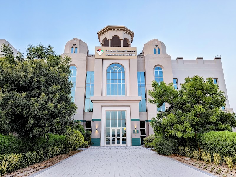 الجامعة الأمريكية في الإمارات (AUE) 2