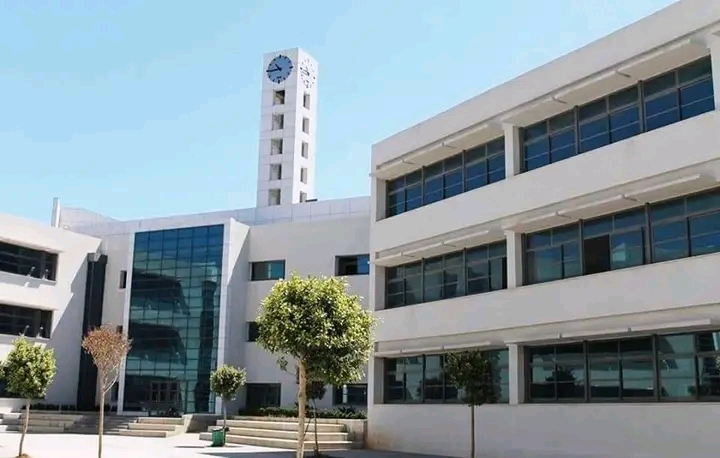 كلية الطب لجامعة الجزائر 1 3