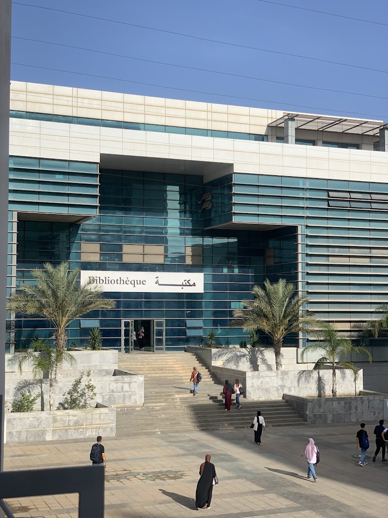 كلية الطب لجامعة الجزائر 1 4