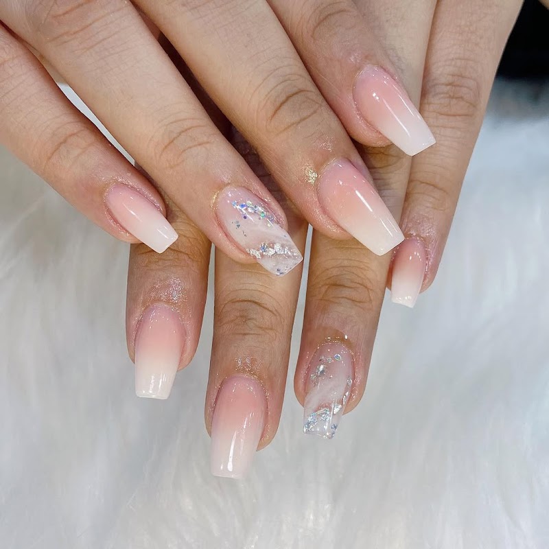 صالون رفيق للتجميل @ مول لولو الفجيرة 3