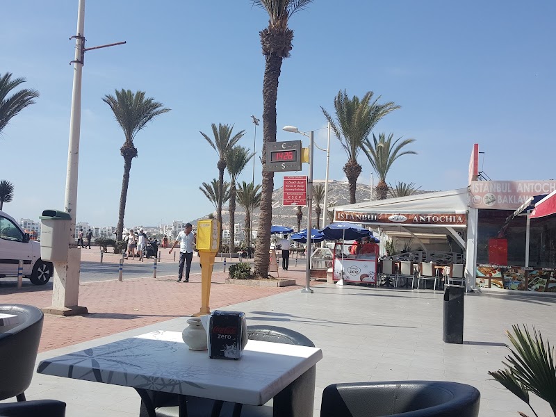 مطعم زهرة لبنان