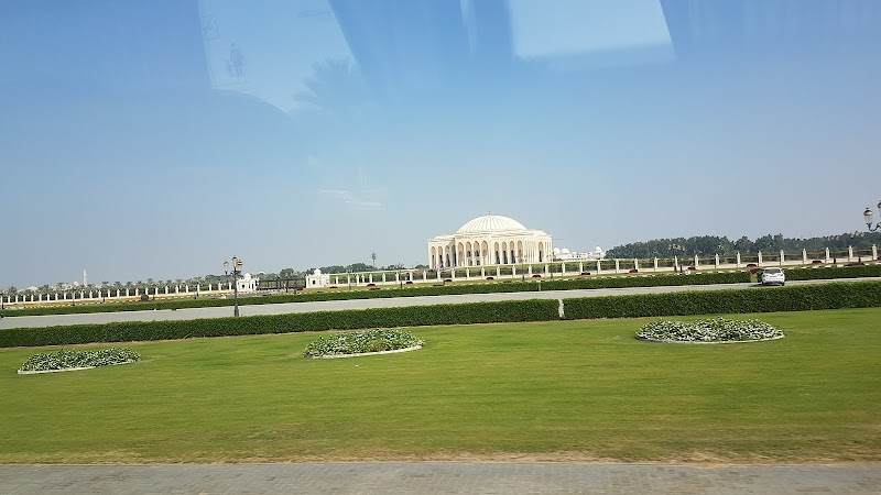 معهد الشارقة للعلوم والتكنولوجيا الصفوف 9-12