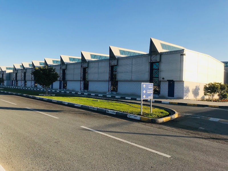 معهد الشارقة للعلوم والتكنولوجيا الصفوف 9-12 3