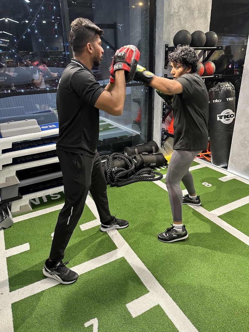 صالة الألعاب الرياضية والاستوديو في الرقة 2