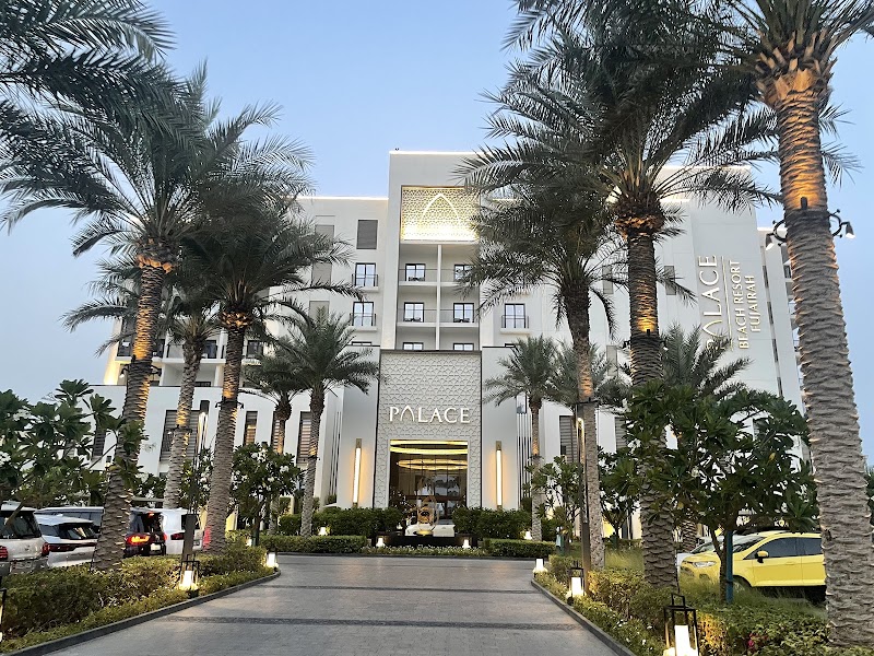 إيوان في منتجع بالاس بيتش الفجيرة 3