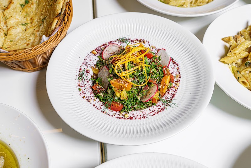 مطعم التاج 2