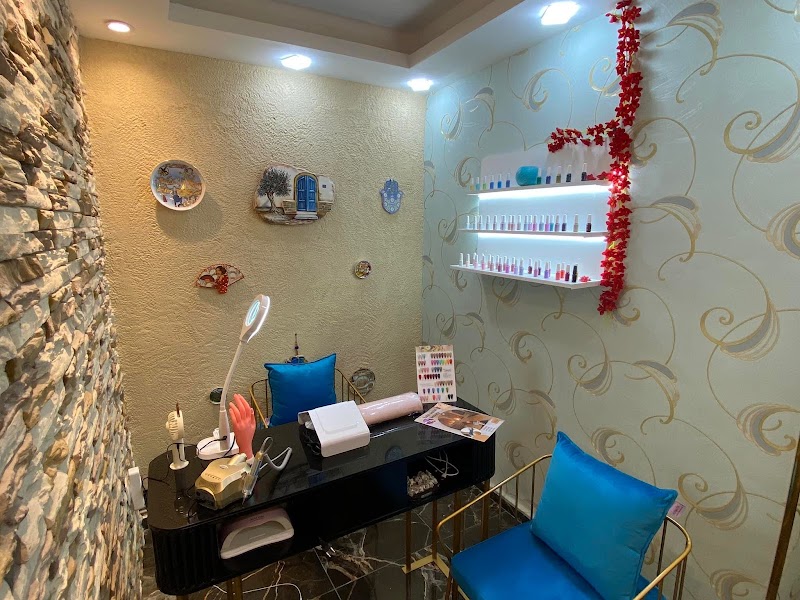 سبا لا لا ماما