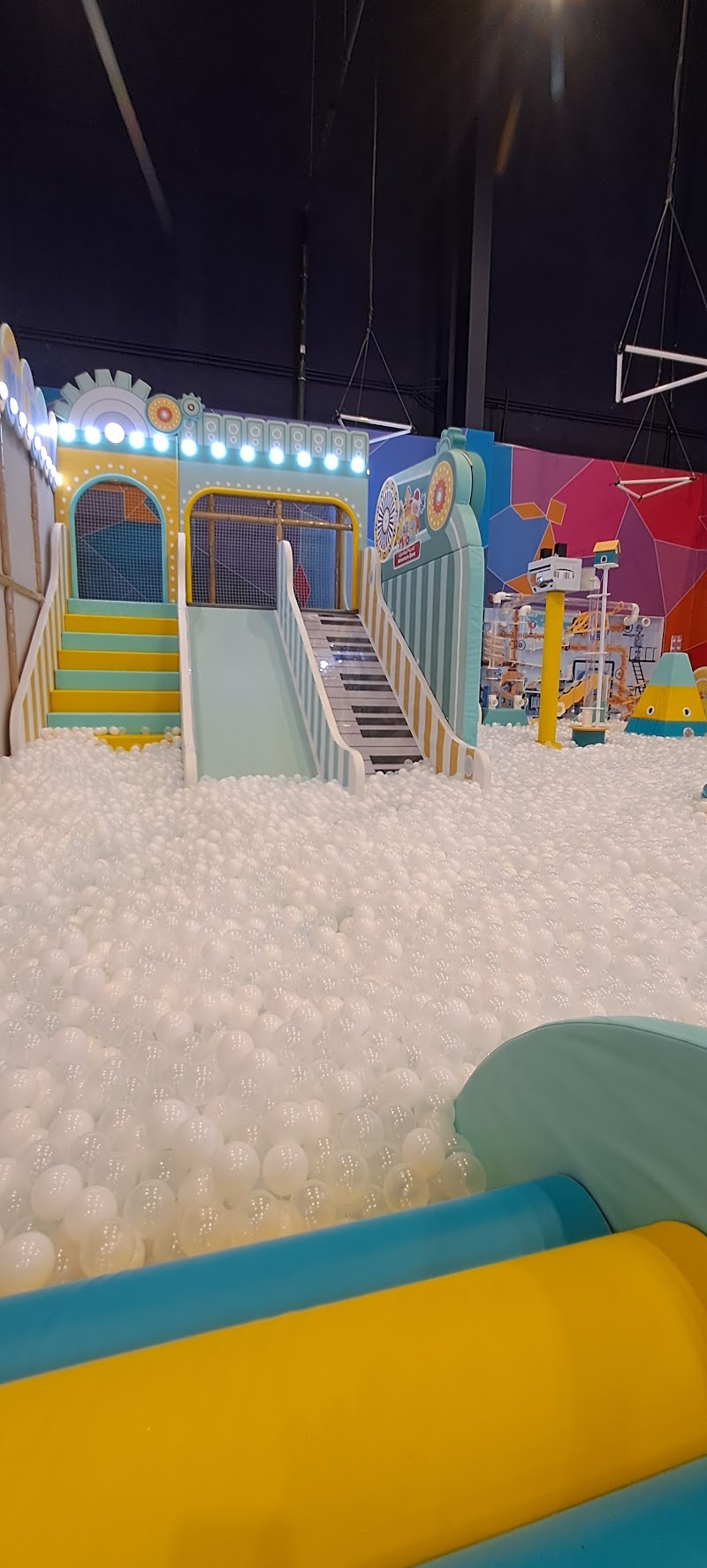 فابي لاند الشارقة