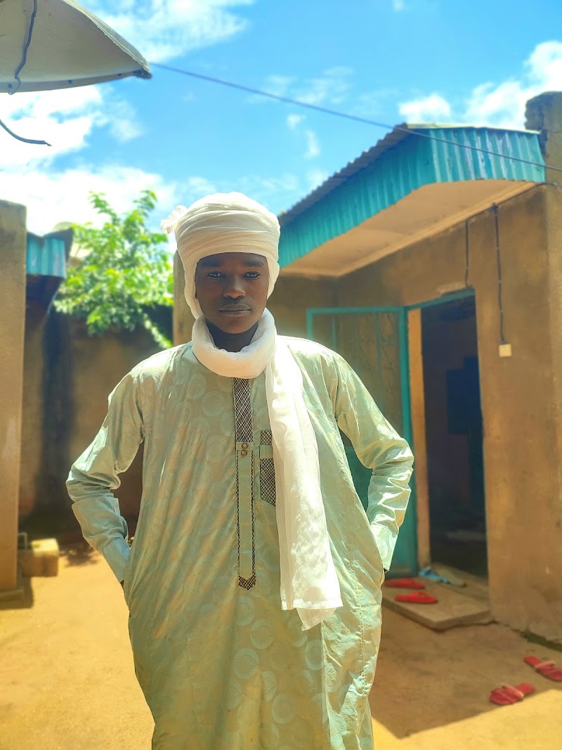 مركز تسوق الرئيسي