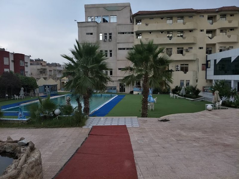 ميموزا بالاس