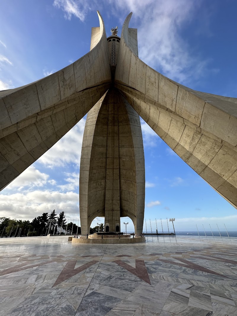 نصب الشهداء 2