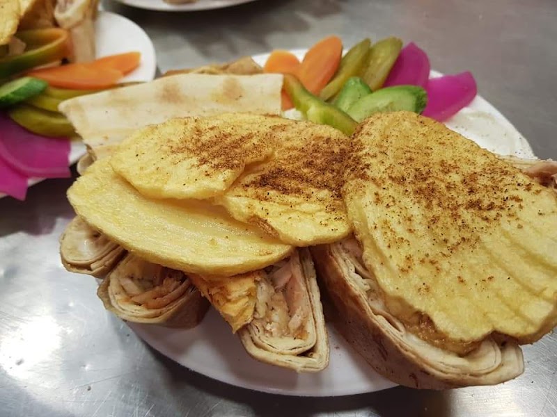 مطعم الهشام 4