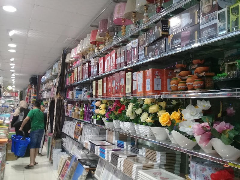 سوق إم آر جي سنتر 4